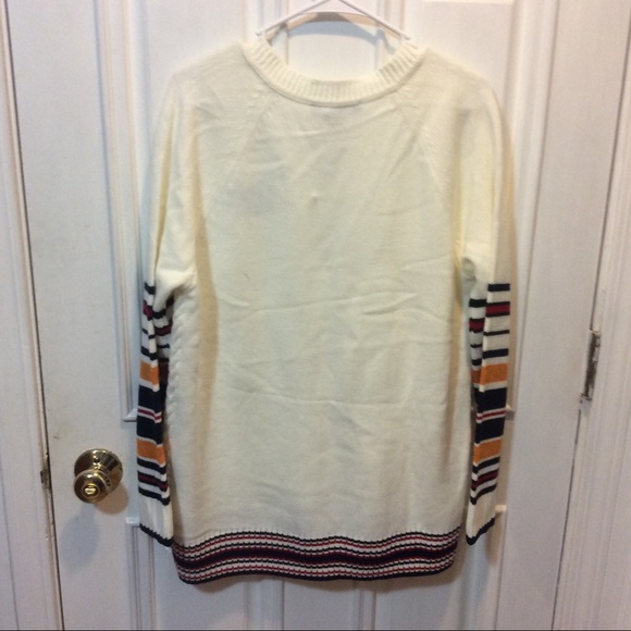 Woman’s Tommy Hilfiger Varsity Cable Sweater - Picture 7 of 8